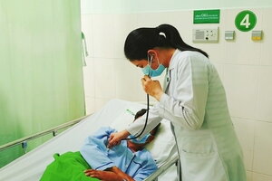 Người đàn ông nguy kịch do tự uống thuốc nam điều trị suy thận