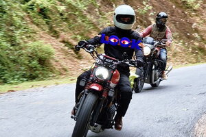 Hồng Đăng mở lại Facebook, đăng ảnh 'đi thật xa để trở về'