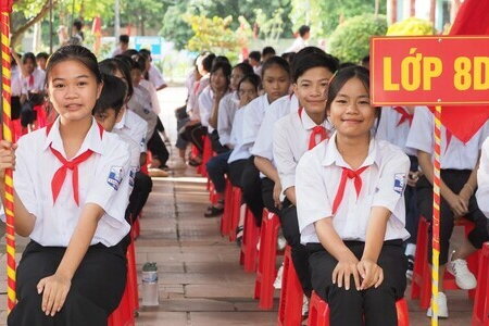 Ninh Bình tạm thời chưa thu học phí tất cả các cấp học năm học 2022-2023