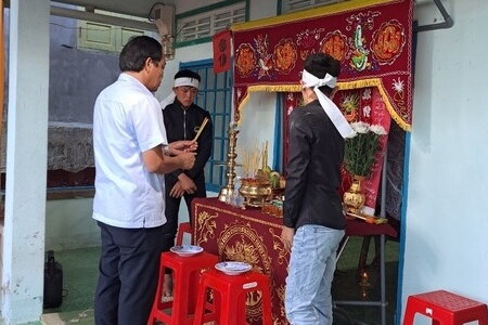 Một ngư dân tử vong, 4 người nguy kịch do bị ngạt khí trong hầm tàu cá