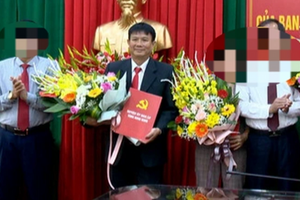 Bắt chủ tịch xã ở Ninh Bình thông đồng với nhà thầu 'rút ruột' ngân sách, trục lợi