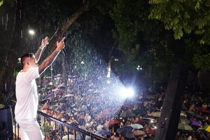 Show diễn miễn phí 'góc ban công' của Tuấn Hưng chính thức hoạt động trở lại