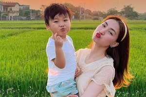 Đức Phúc gọi điện vay tiền Hòa Minzy, bất ngờ nghe được cách dạy con cực khéo