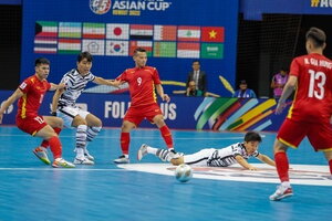 HLV futsal Việt Nam nói gì sau chiến thắng ấn tượng trước Hàn Quốc?
