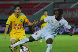 HAGL đánh rơi chiến thắng trên sân Lạch Tray ở vòng 17 V.League