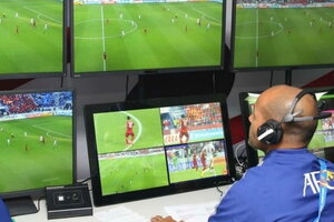 Bóng đá Việt Nam sẽ phải chi số tiền ‘khổng lồ’ để có VAR