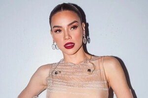 Hồ Ngọc Hà hủy show ở Mỹ vì lý do sức khỏe