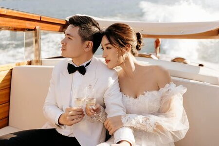 HOT: Hoa hậu Đỗ Mỹ Linh hạnh phúc chia sẻ đám cưới với con trai bầu Hiển đúng ngày sinh nhật tuổi 26