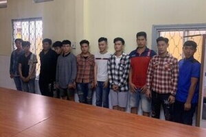 TP.HCM: Bắt giữ nhóm cầm hung khí, bom xăng gây rối ở Hóc Môn