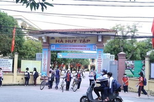 Một lớp học thu 2 mức học phí: Hiệu trưởng nói gì?