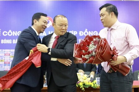 VFF sẽ tìm HLV ngoại chất lượng cho đội tuyển Việt Nam