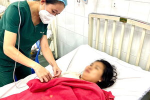 Cấp cứu thành công sản phụ mắc sốt xuất huyết nặng, dọa sinh non 