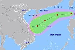 Thời tiết 22/10/2022: Áp thấp nhiệt đới gần Biển Đông, có xu hướng mạnh lên thành bão số 7