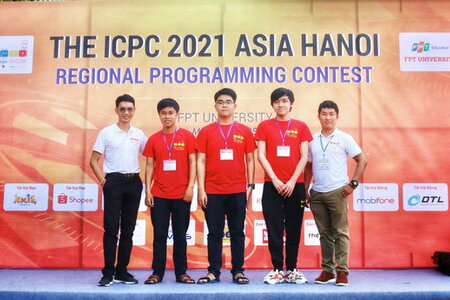 Nhóm sinh viên Đại học Quốc gia TP HCM đạt hạng nhất thế giới cuộc thi lập trình