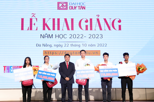 ĐH Duy Tân trao 385 suất học bổng trị giá hơn 21 tỷ đồng cho tân sinh viên
