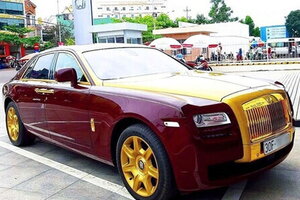 Đấu giá thất bại siêu xe Roll-Royce dát vàng của ông Trịnh Văn Quyết 