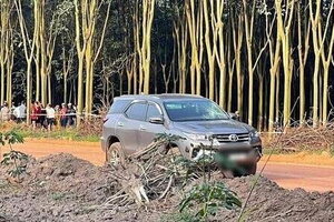 Truy tìm kẻ đập phá ô tô, dùng cuốc đánh chết chủ xe ở Bình Phước