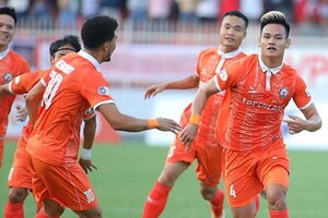 Trọng tài ngoại cầm còi hai trận đấu quan trọng vòng 23 V.League