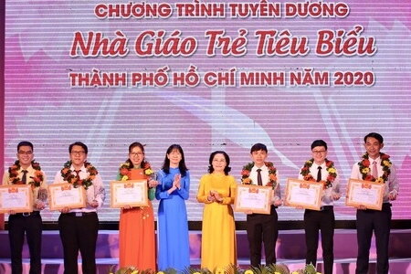 TP HCM trao giải thưởng Nhà giáo trẻ tiêu biểu cho 244 giảng viên, giáo viên