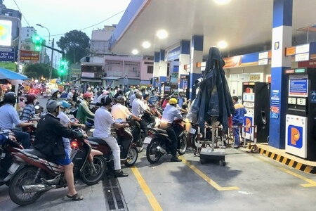 TP HCM: Hàng trăm cửa hàng hết xăng, Sở Công thương đề xuất lập tổ công tác điều hành xăng dầu
