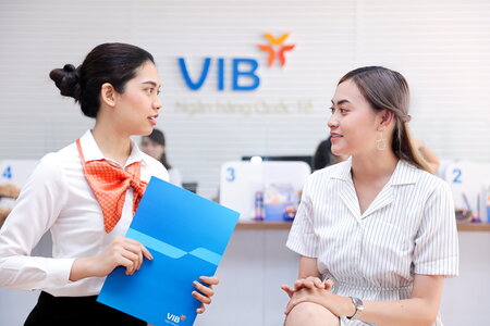 Con gái sếp VIB mua 4 triệu cổ phiếu