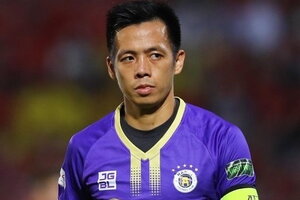 Văn Quyết nghỉ hết V.League 2022 vì chấn thương?