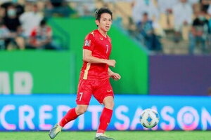 Nguyễn Phong Hồng Duy đang ở rất gần 'đại gia' của V.League