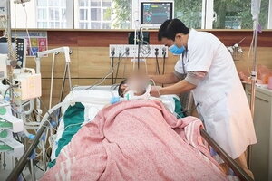 Vụ 14 người ngộ độc rượu trong đám tang ở Kiên Giang: Người thứ 3 tử vong