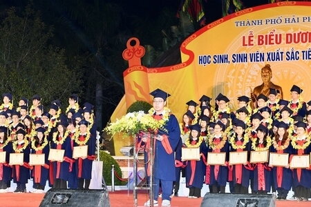 167 học sinh, sinh viên xuất sắc tại Hải Phòng được biểu dương, khen thưởng
