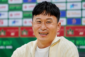 HLV Chun Jae-ho nói gì khi giúp Hà Nội FC vô địch V.League?