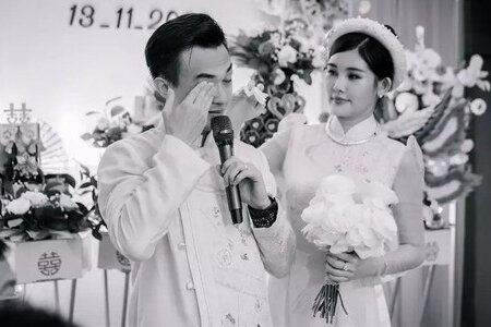 Lễ cưới của Lê Âu Ngân Anh ở Bình Định: Chú rể xúc động rơi nước mắt