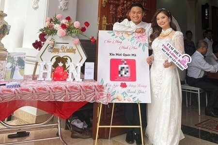 Cô dâu chú rể Bắc Ninh 'gây sốt' khi dùng mã QR nhận tiền mừng trong đám cưới