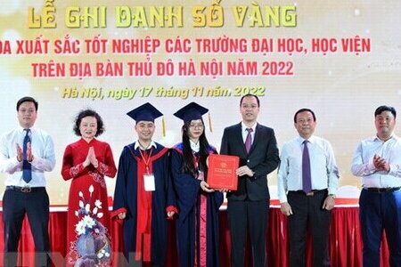 Hà Nội ghi danh 68 Thủ khoa đạt kết quả học tập loại xuất sắc 
