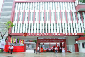 Vụ ngộ độc thực phẩm ở trường iSCHOOL Nha Trang: 1 học sinh lớp 1 tử vong