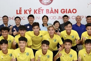 Các ngôi sao của Nutifood JMG sắp được thử lửa ở V.League