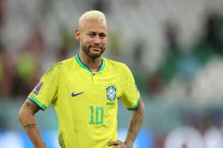 Neymar từ giã tuyển Brazil sau thất bại tại World Cup?