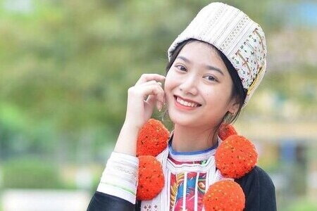 Nữ sinh dân tộc Cao Lan mong ước góp sức làm giàu cho quê hương Tuyên Quang