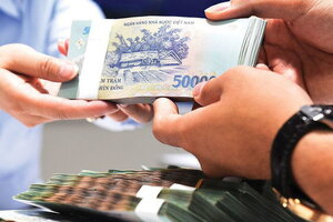 Hà Nội dự báo giảm sâu mức thưởng Tết ở một số ngành nghề