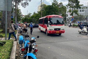 TP.HCM tăng cường kiểm tra, xử lý xe dù bến cóc