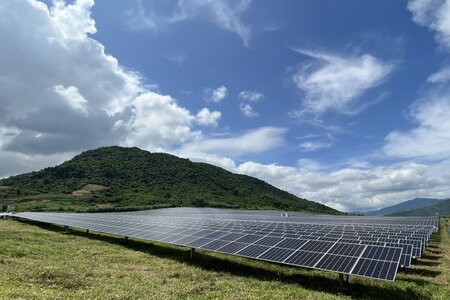Điện mặt trời Khánh Hòa: Chia nhỏ dự án để "trốn" giấy phép