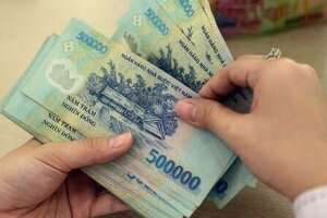 Nhặt được số tiền lớn, nam sinh lớp 6 ở Thái Bình tìm trả người đánh rơi