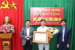 Thanh niên dũng cảm cứu 2 trẻ đuối nước ở Hà Tĩnh được Thủ tướng tặng bằng khen