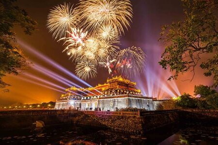 Thừa Thiên - Huế bắn 2.000 quả pháo hoa chào đón năm mới Quý Mão 2023