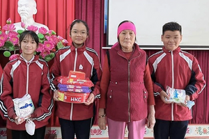 Quảng Ninh: Ba học sinh lớp 6 cứu cụ bà 85 tuổi mắc kẹt dưới mương nước lạnh