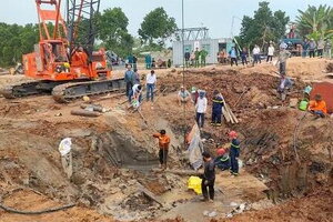 Bé trai 10 tuổi rơi xuống trụ bê tông 35m ở Đồng Tháp đã tử vong