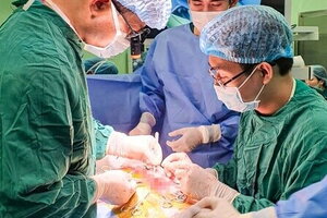 Điều trị thành công bé gái bị teo thực quản hiếm gặp