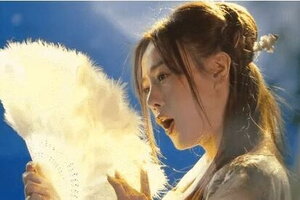 Sau scandal tình ái, Phương Oanh bất ngờ tung MV cổ trang nhưng nhận về nhiều ý kiến trái chiều