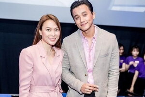 Những cặp đôi lộ 1000 hint hẹn hò năm 2022 nhưng một mực phủ nhận