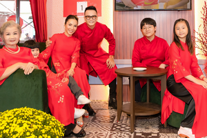 Ảnh gia đình dịp Tết Nguyên Đán đẹp như tạp chí của các nghệ sĩ Việt