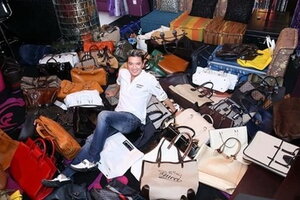 Đàm Vĩnh Hưng thanh lý cả 'căn nhà' để làm từ thiện